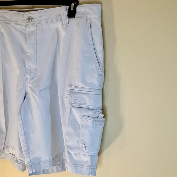 🌟HP🌟IZOD Stone Saltwater 100% Cotton Cargo Shorts Flat Front Velcro Pockets 42W - Picture 3 of 10
